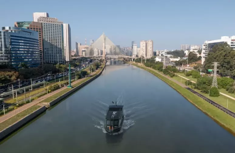Uber Barco no Rio Pinheiros